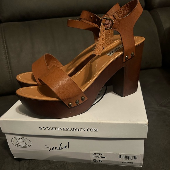 Steven Madden Lifted Cognac - Picture 2 of 6